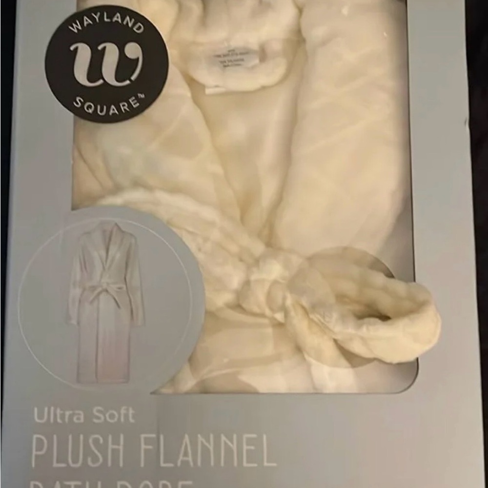 Wayland Square Plush Cream Flannel Robe - Ultra-Soft Comfort
